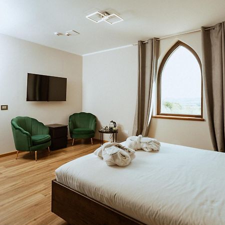 Hotel Castello di Pandora Nepi Esterno foto