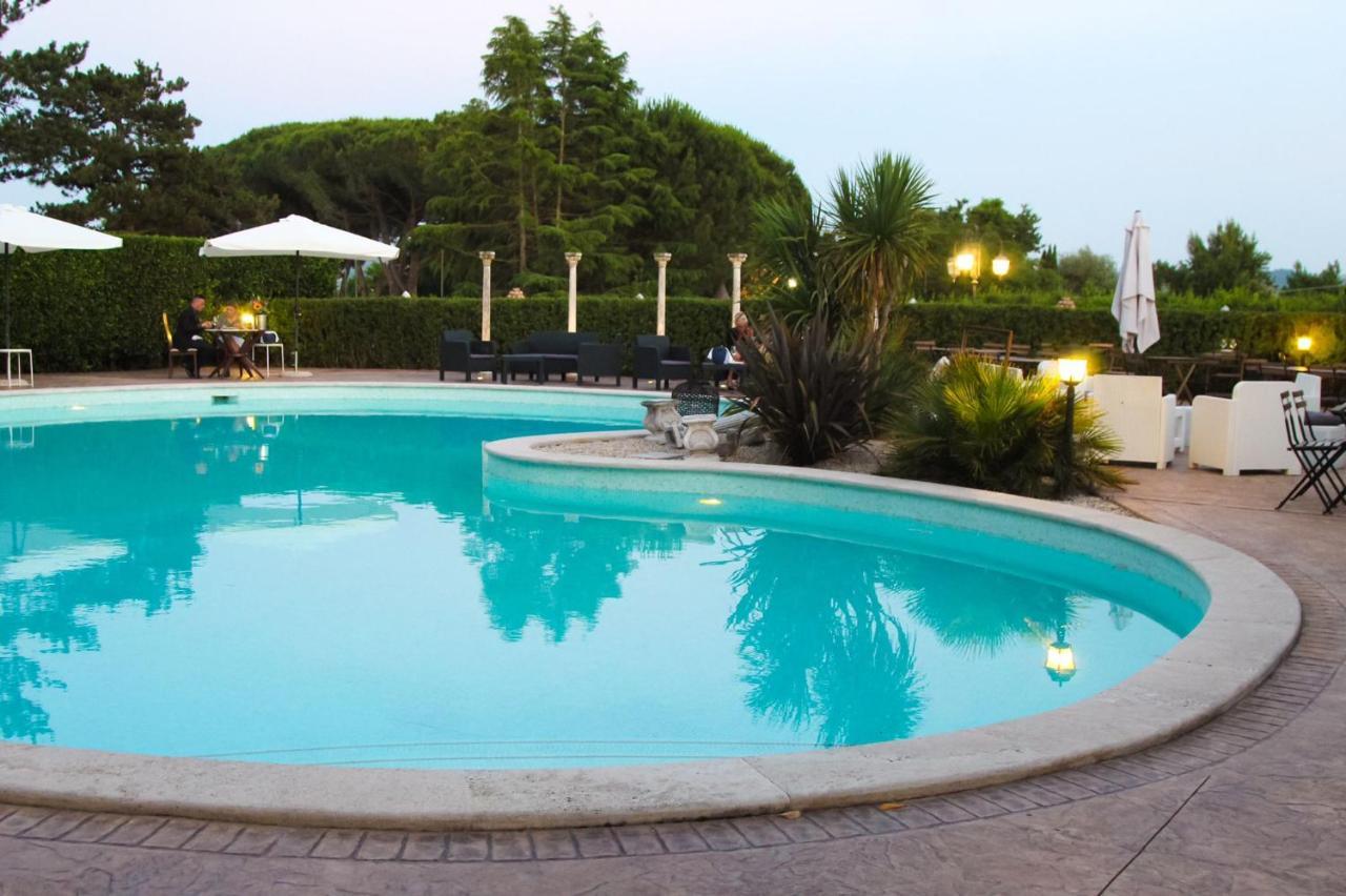 Hotel Castello di Pandora Nepi Esterno foto