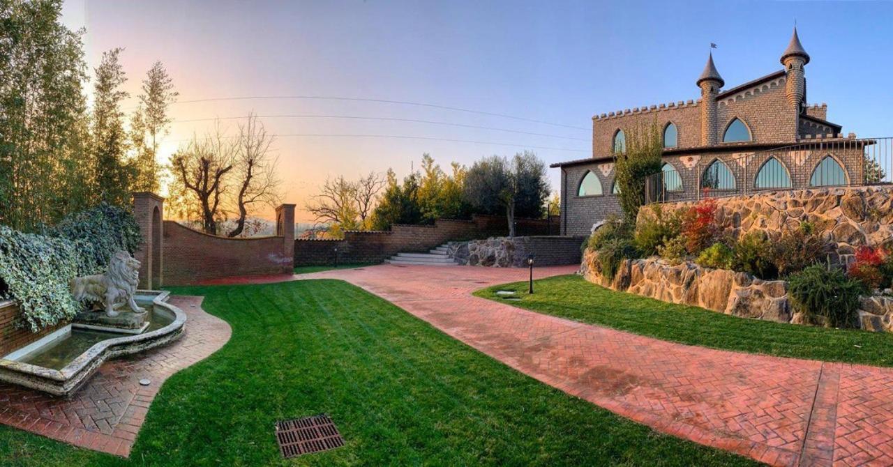 Hotel Castello di Pandora Nepi Esterno foto