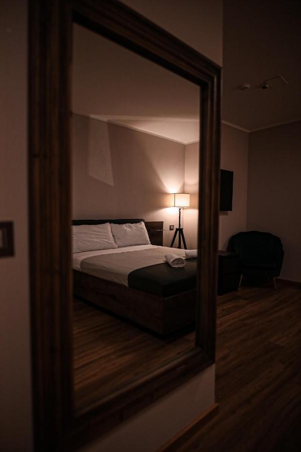Hotel Castello di Pandora Nepi Esterno foto